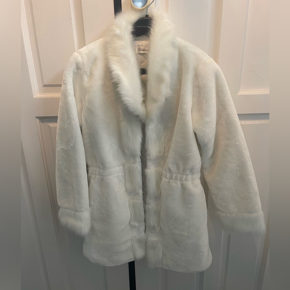 VINTAGE Cream colored coat